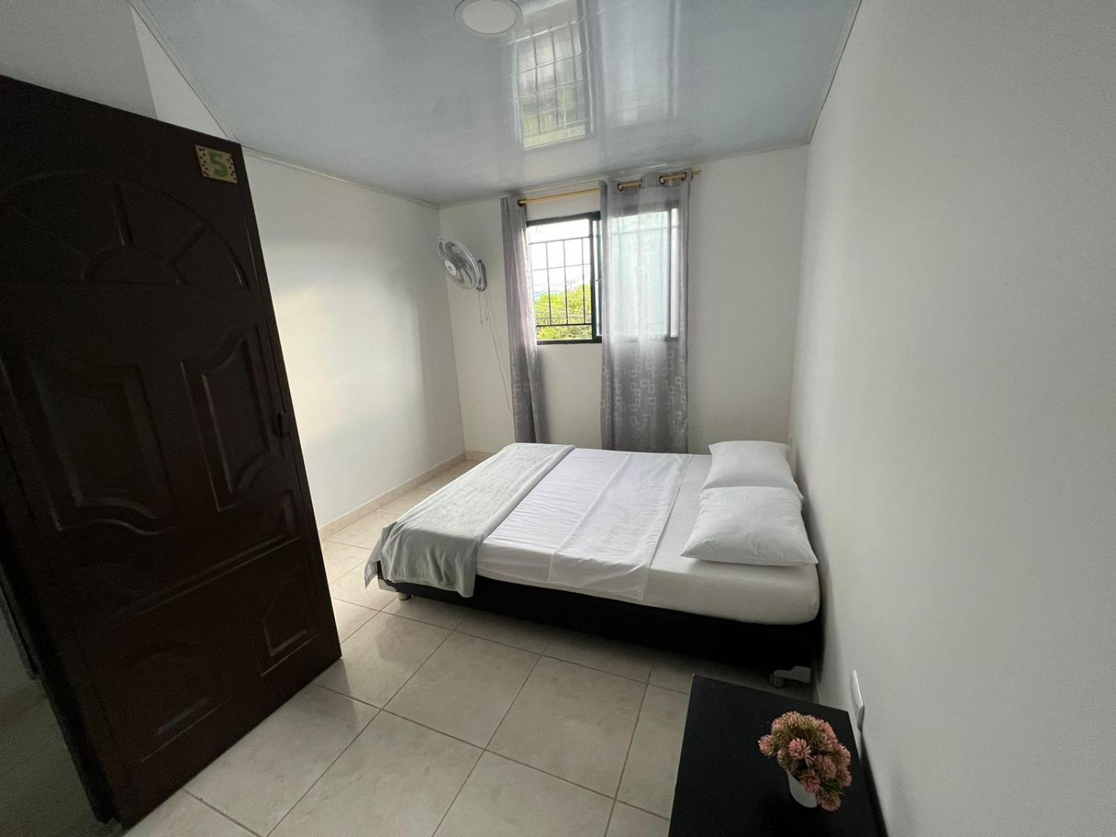 Los Nonos Hostel Guadalupe Room photo